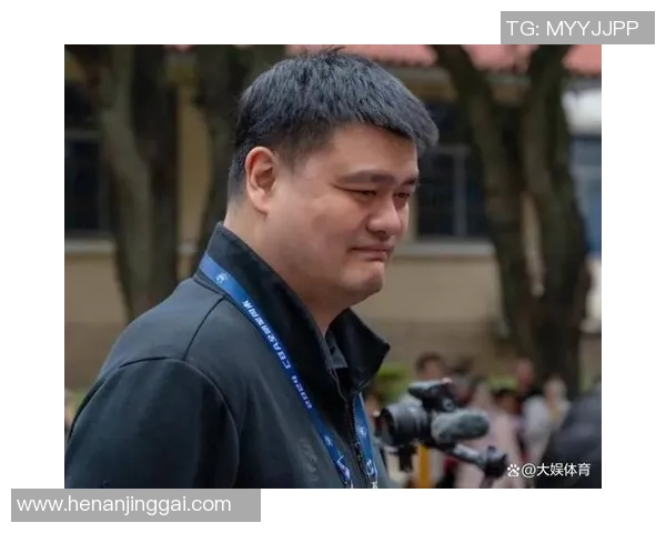 奥拉朱旺倾情举荐姚明开启中国篮球新篇章的传奇之路