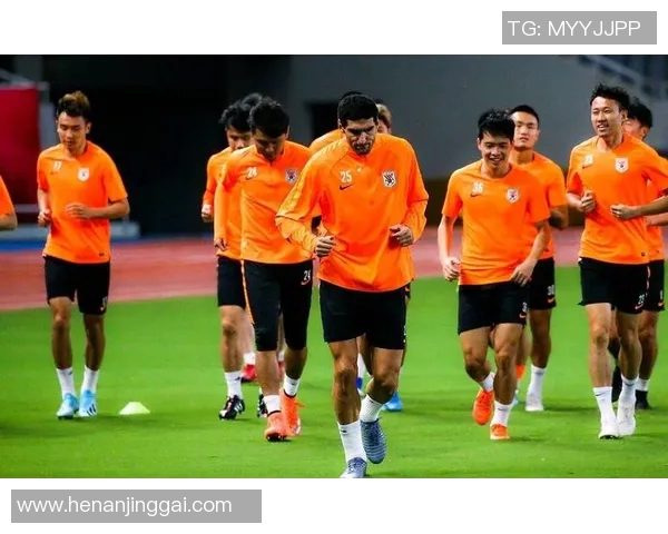 在疫情时代带口罩的足球明星们展现责任与风采