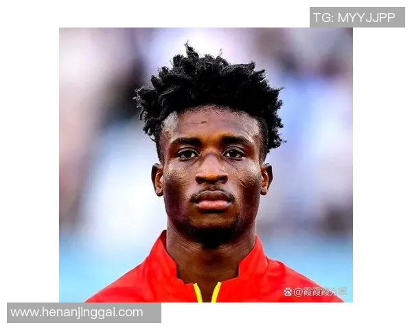 30岁足球明星的辉煌历程与未来展望如何影响年轻一代球员的成长与发展