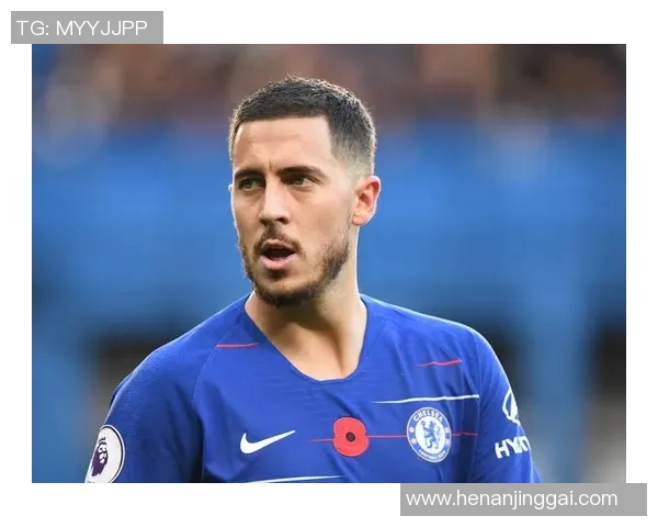 短发发型的足球明星男士形象展示与风格解析