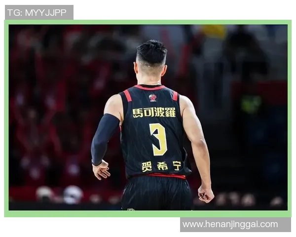 墙壁上的篮球明星们如何在赛场上书写传奇与梦想