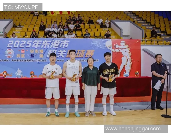 从校园到赛场变身篮球明星博士的成长之路与奋斗故事